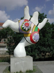 Niki de Saint Phalle Nana à Hanovre en Allemagne